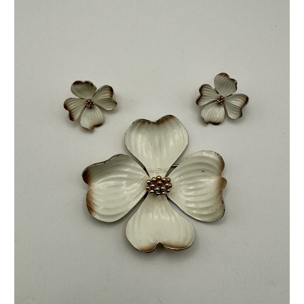 Marvella Vintage Brooch Earrings Set White Dogwood Flowers Gold Tone Enamel